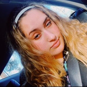 Meet your Posher, Ashleigh